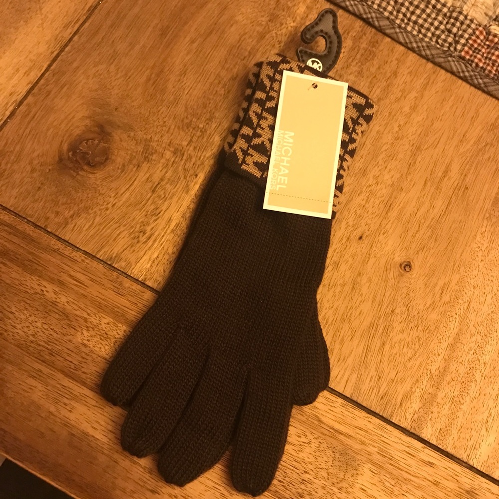 Michael Kor's gloves